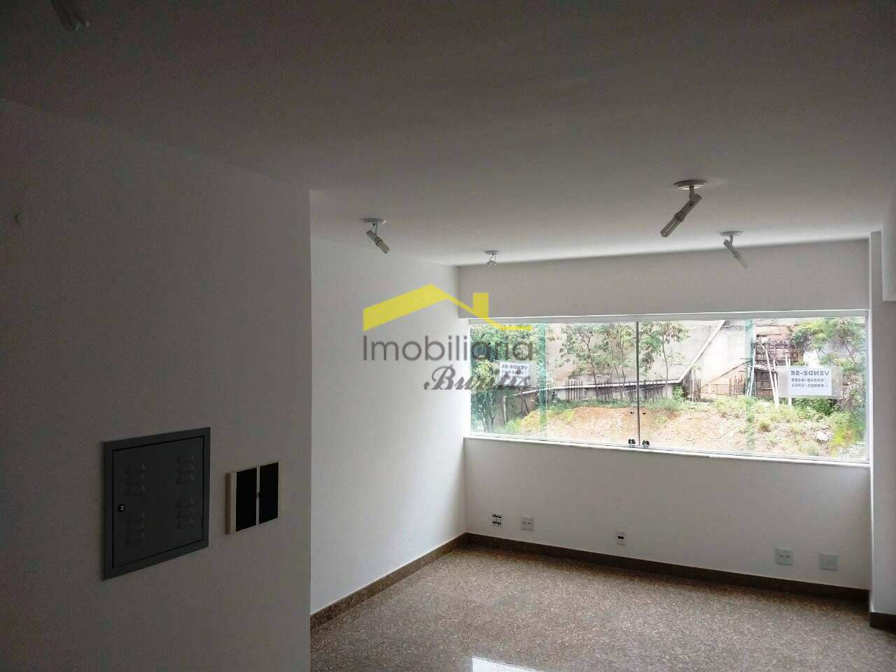 Sala à venda no Buritis: 