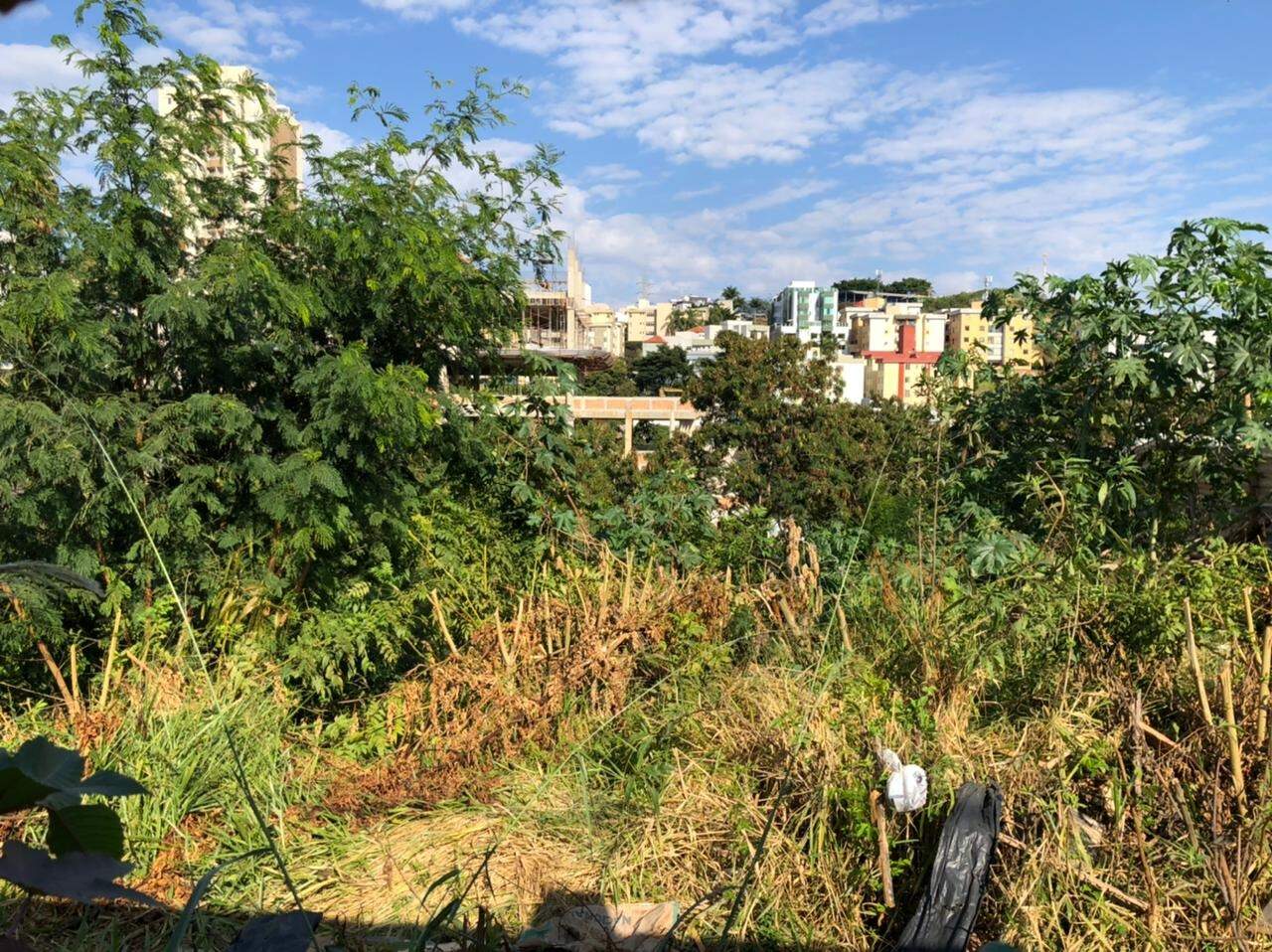 Lote à venda no Estoril: 