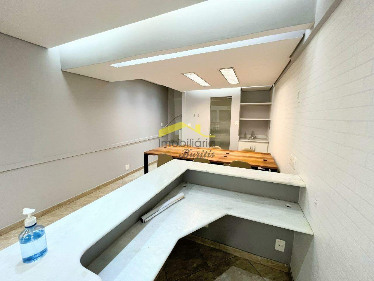 Loja à venda no Estoril: 