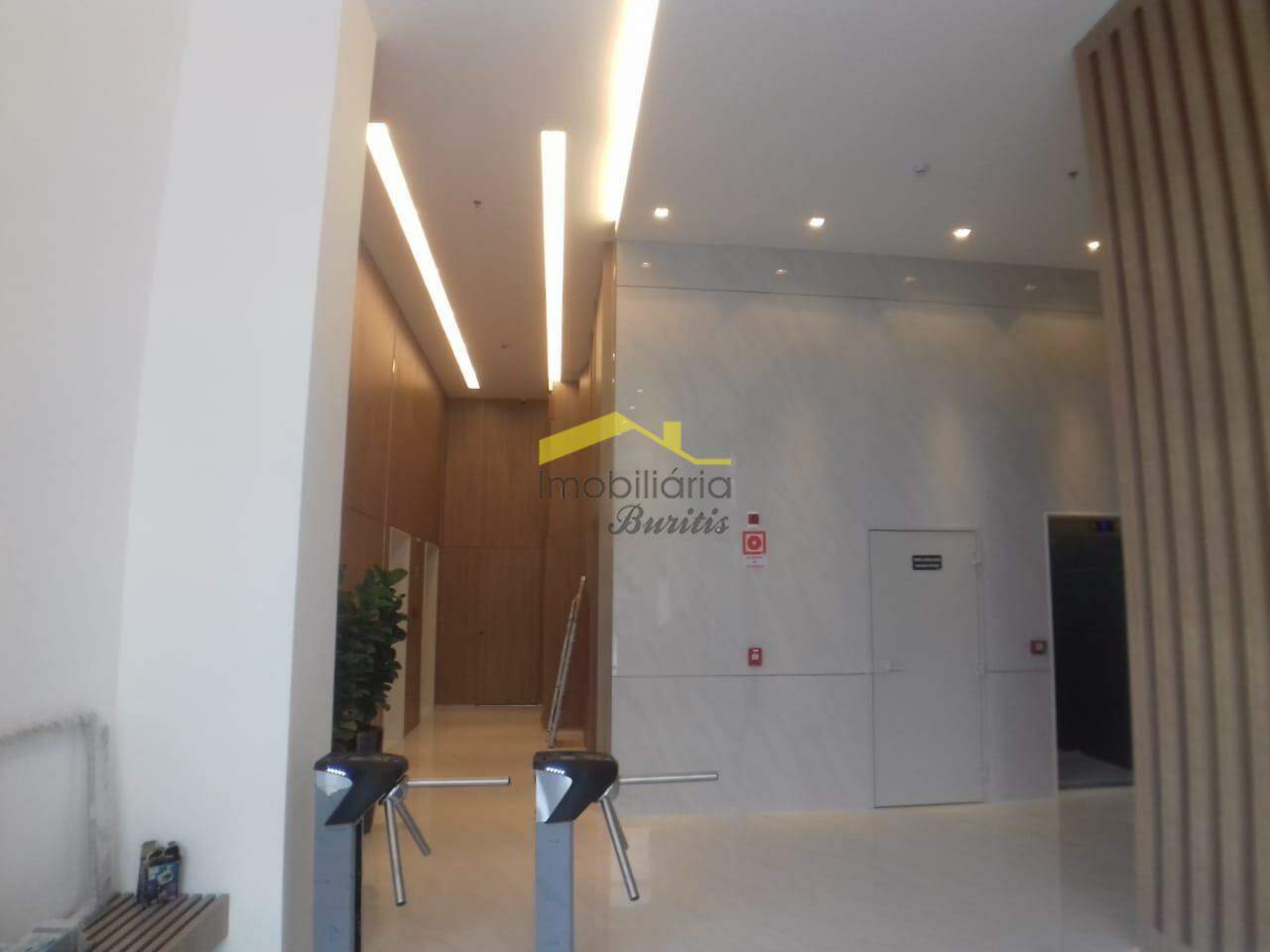 Sala à venda no Vila da Serra: 