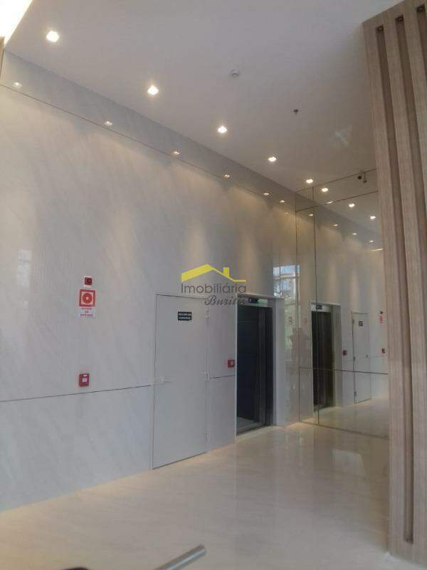 Sala à venda no Vila da Serra: 