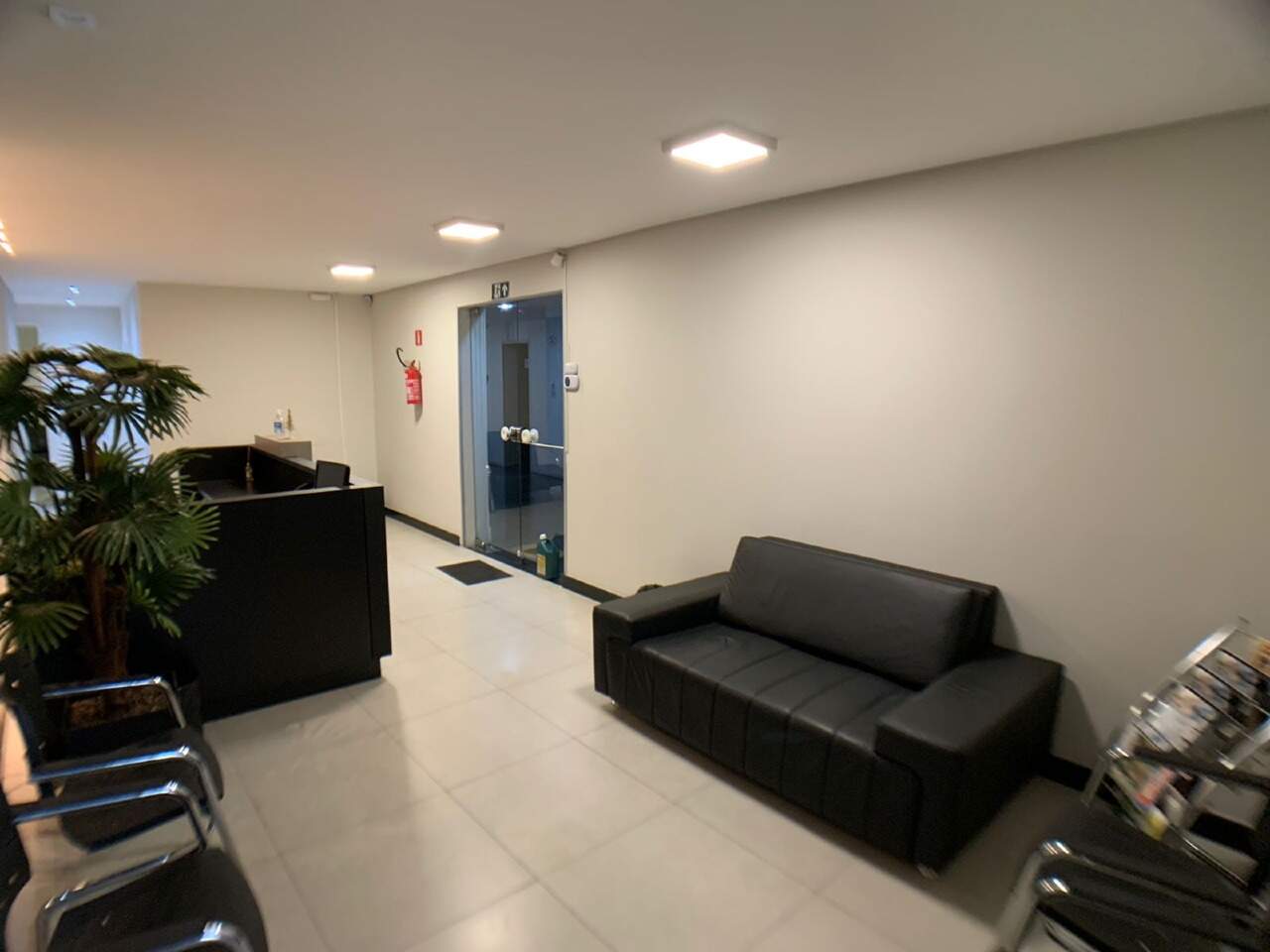 Andar à venda no Centro: 