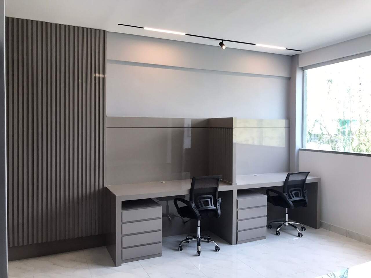 Sala à venda no Buritis: 