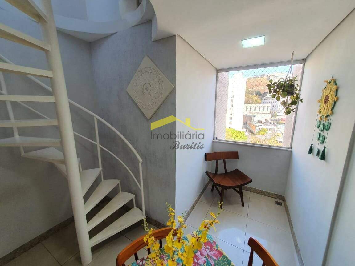 Cobertura à venda no Estoril: 