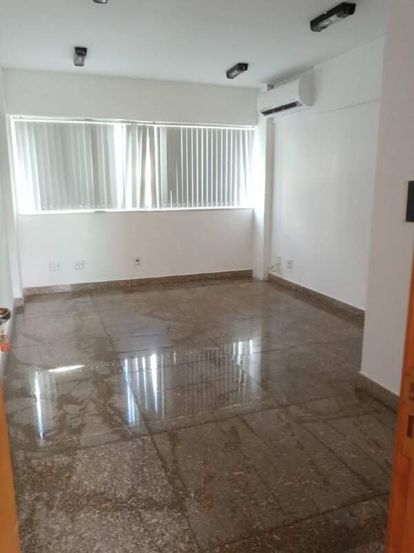 Sala à venda no Buritis: 