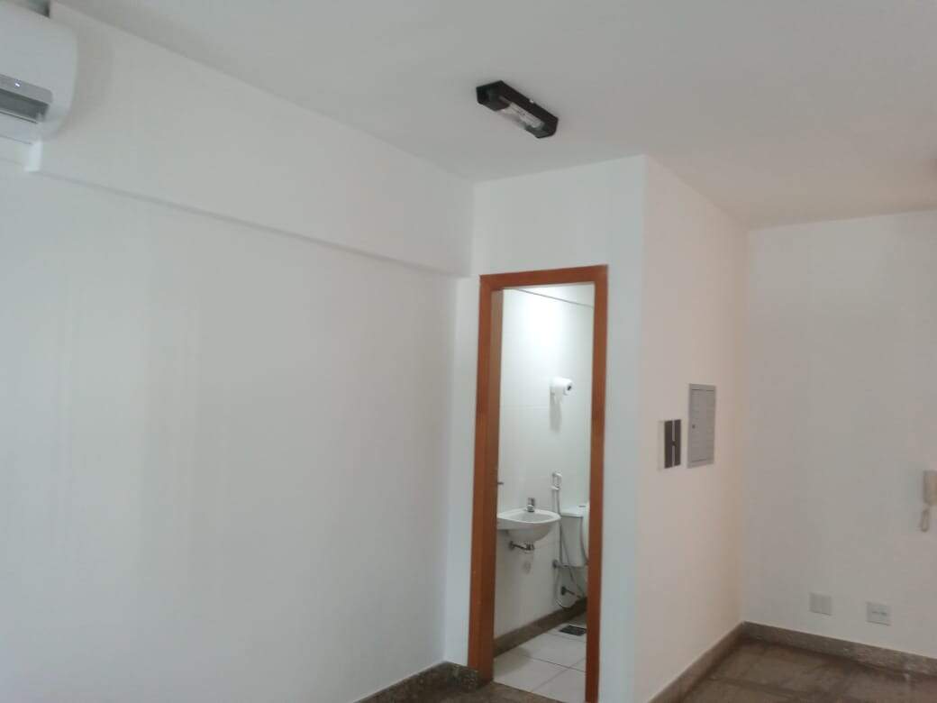 Sala à venda no Buritis: 