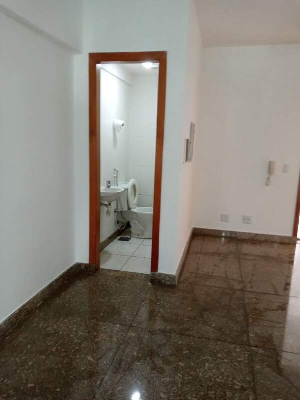 Sala à venda no Buritis: 