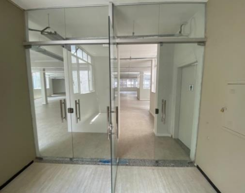 Sala para aluguel no Centro: 