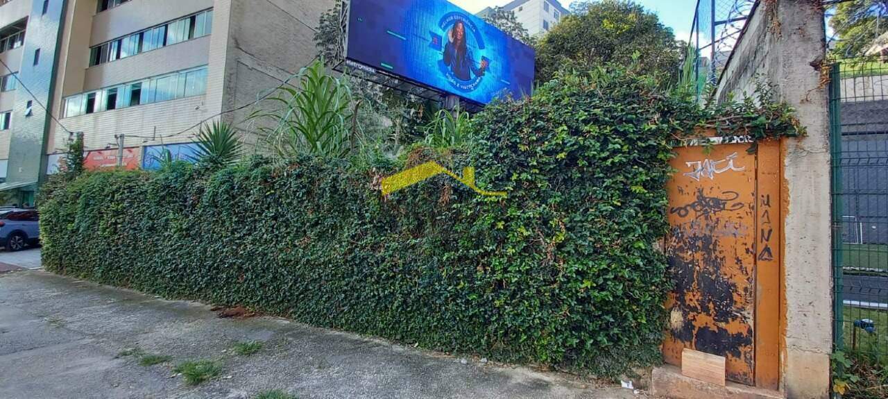 Lote à venda no Estoril: 