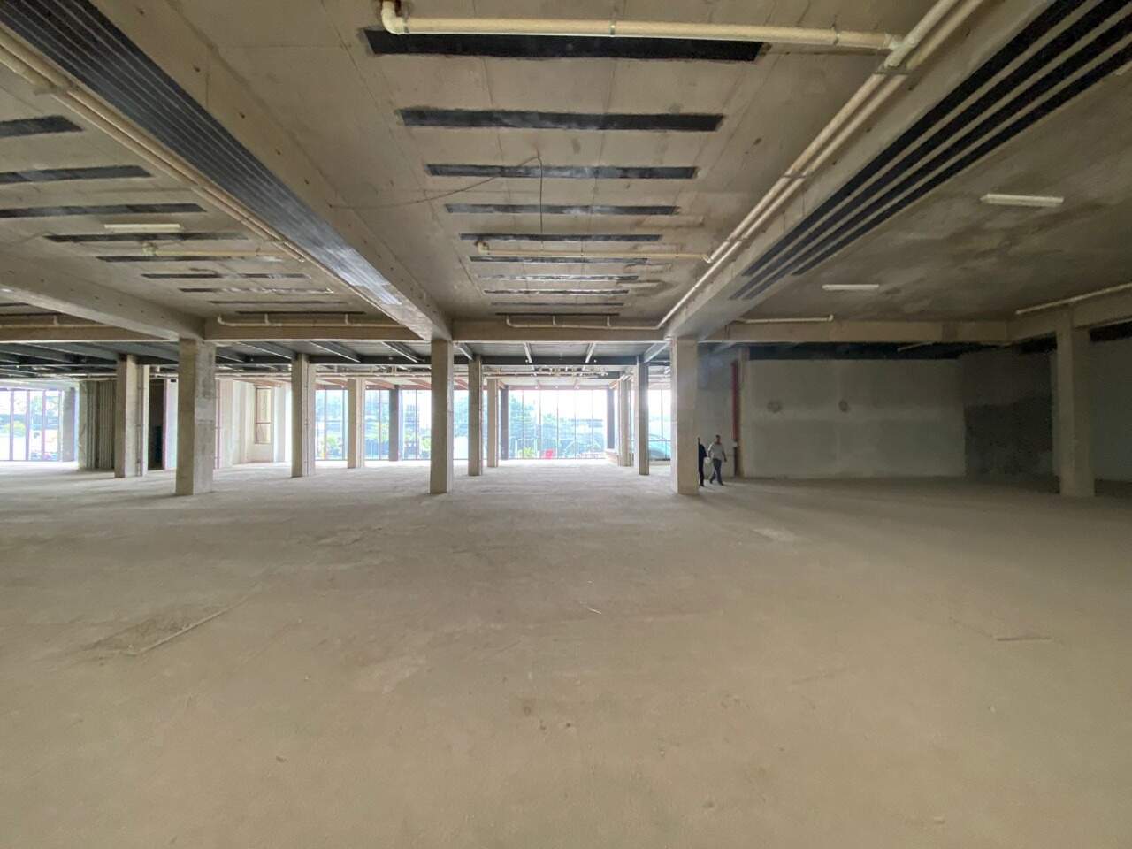 Loja para aluguel no Estoril: 