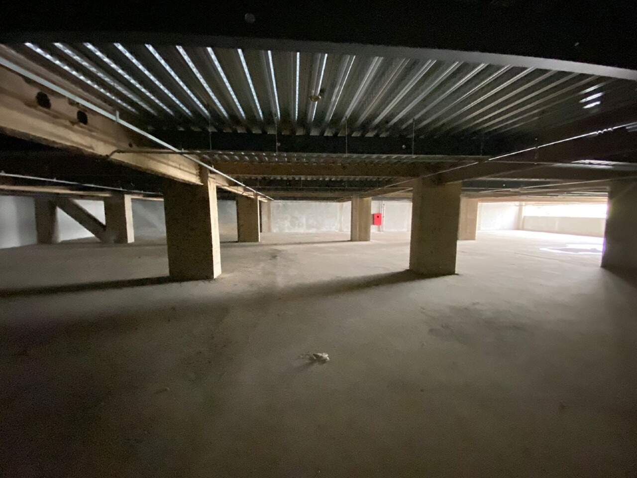 Sala para aluguel no Estoril: 