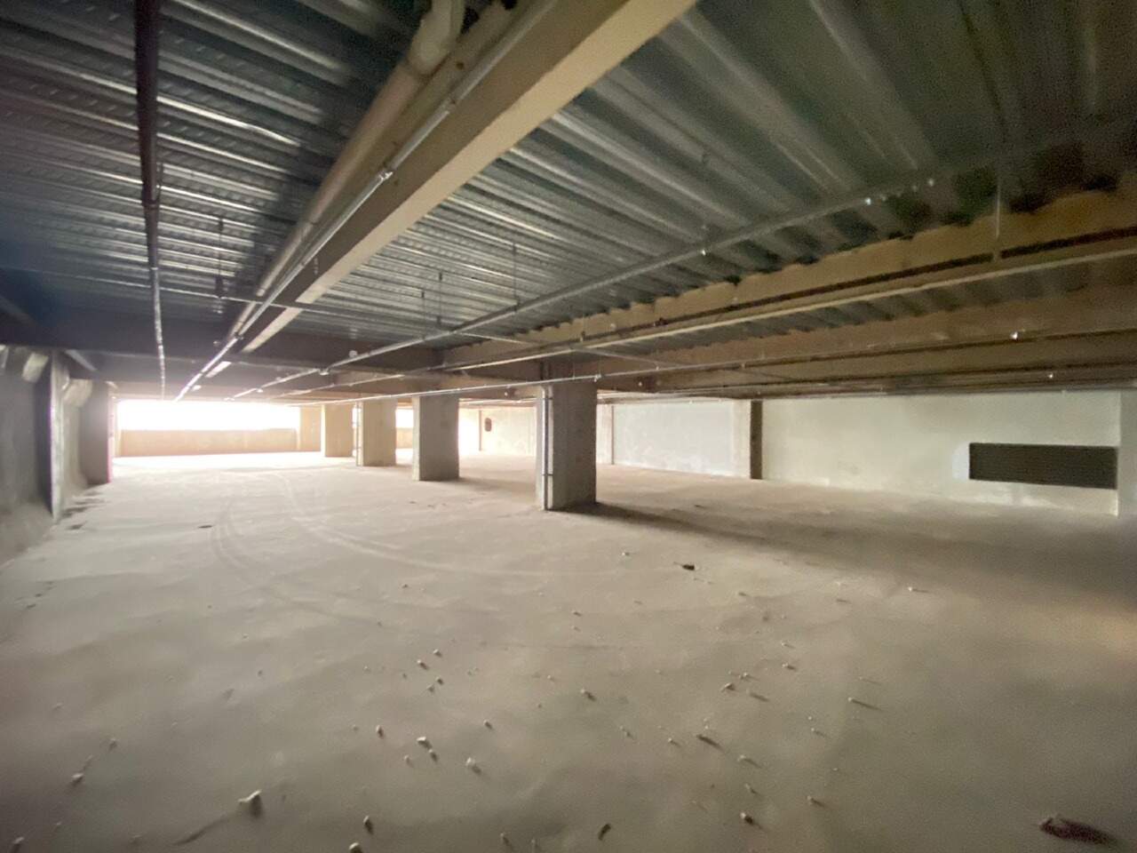 Sala para aluguel no Estoril: 