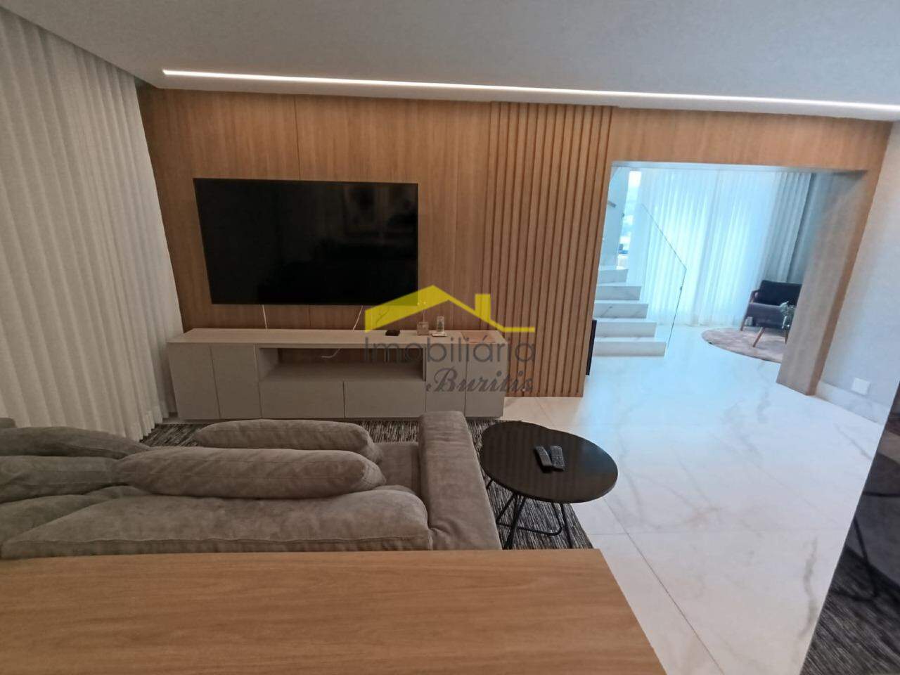 Cobertura à venda no Buritis: 