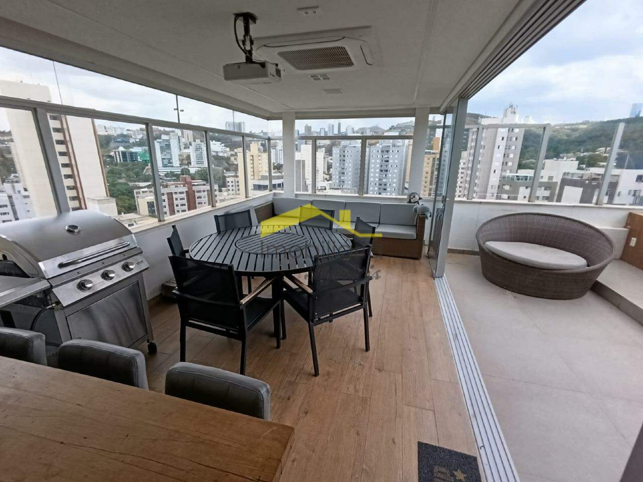 Cobertura à venda no Buritis: 