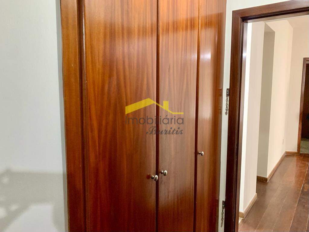 Apartamento à venda no Buritis: 