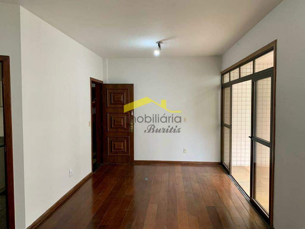 Apartamento à venda no Buritis: 
