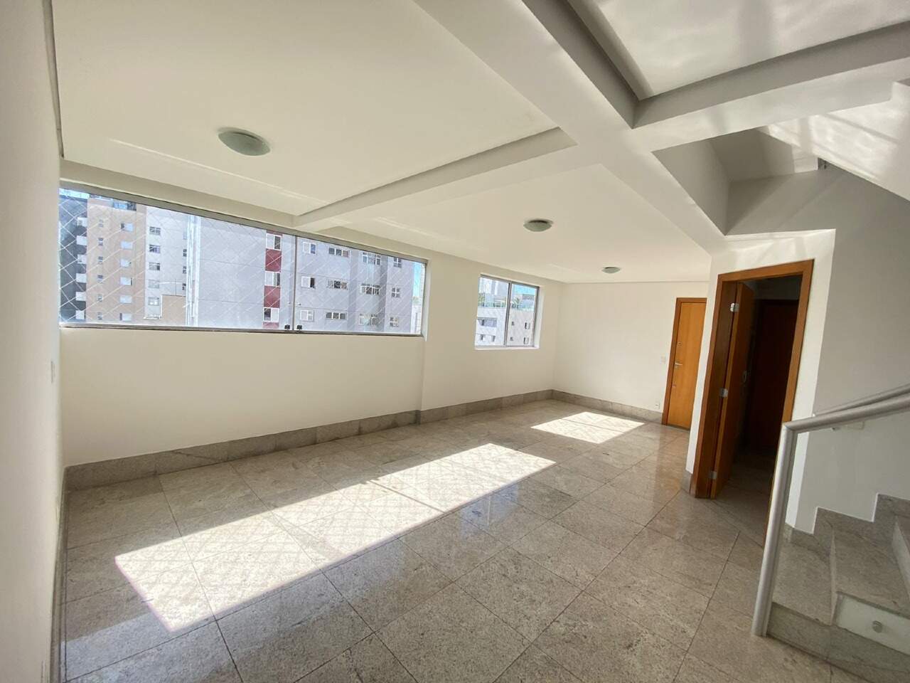 Cobertura para aluguel no Buritis: 