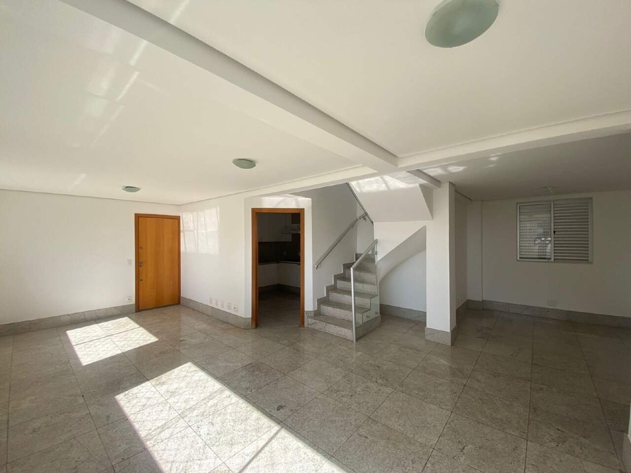 Cobertura para aluguel no Buritis: 