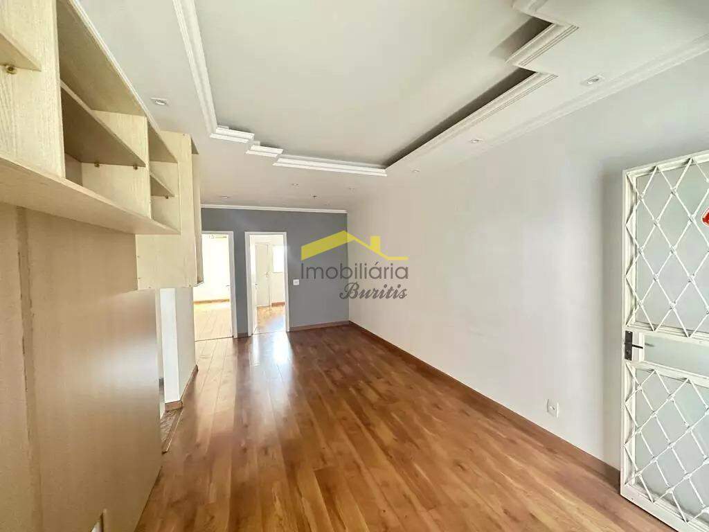 Casa em Condomínio à venda no Palmeiras: 