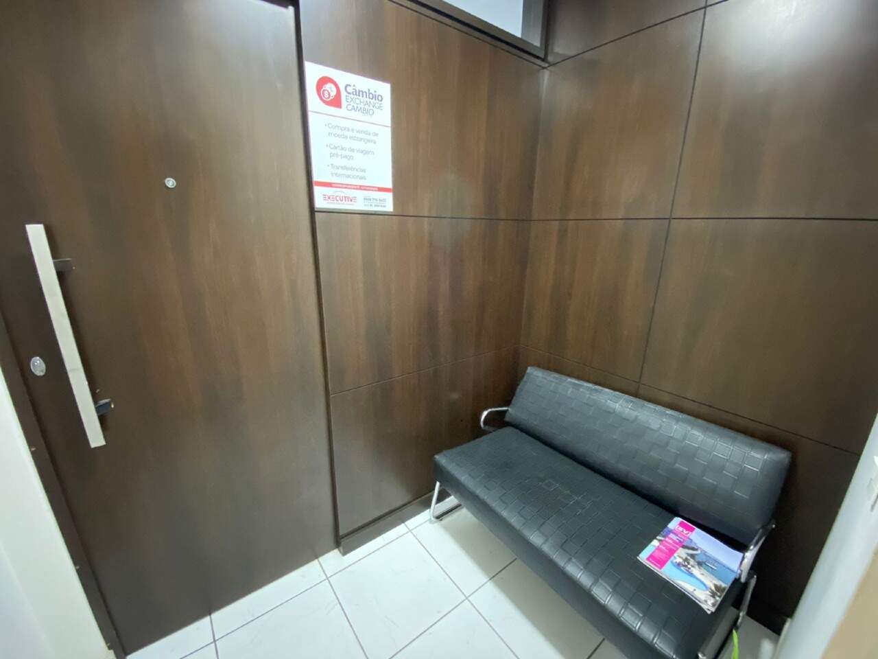 Sala à venda no Centro: 