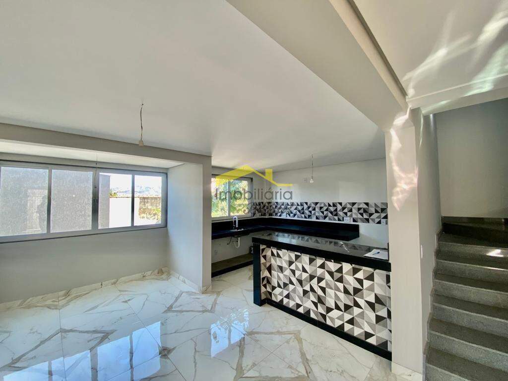 Casa à venda no Nova Gameleira: 