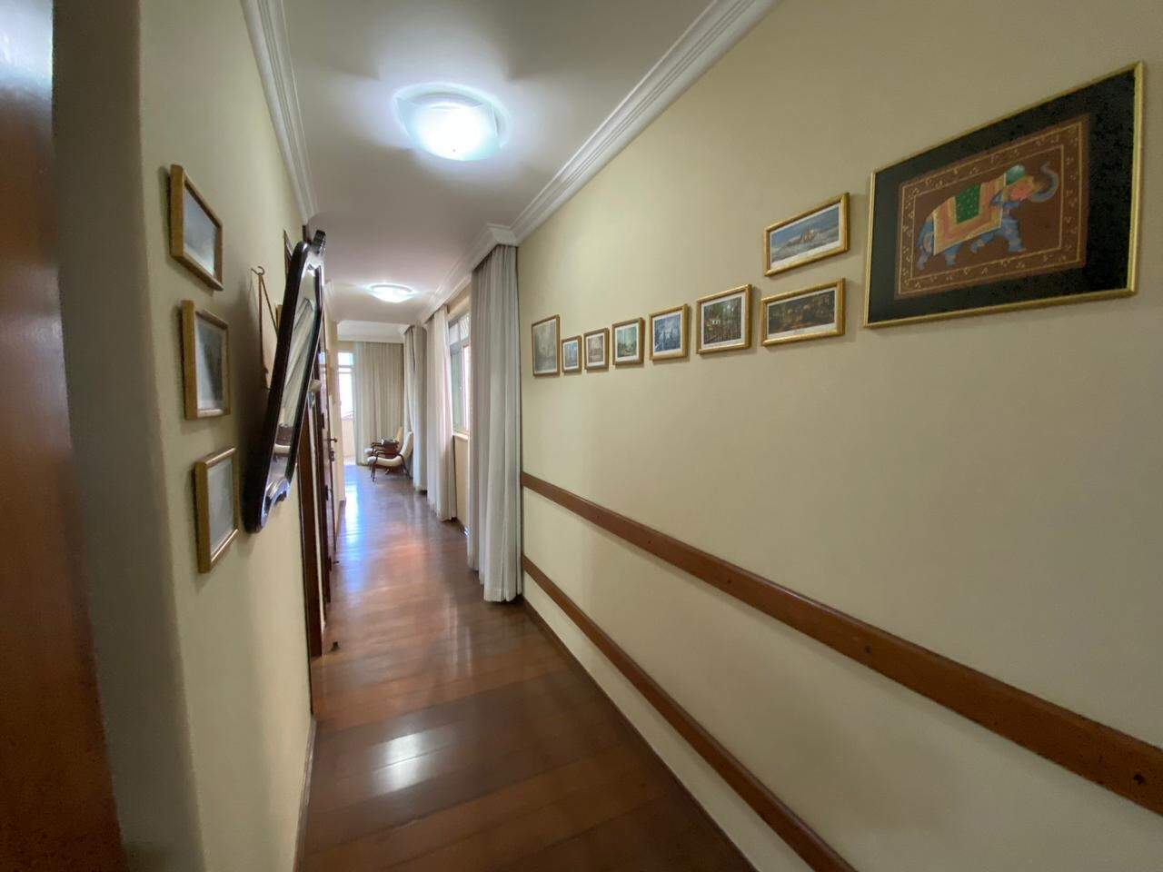 Apartamento à venda no Carmo: 