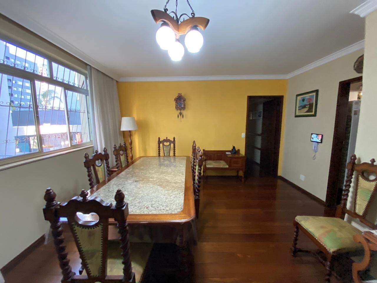 Apartamento à venda no Carmo: 