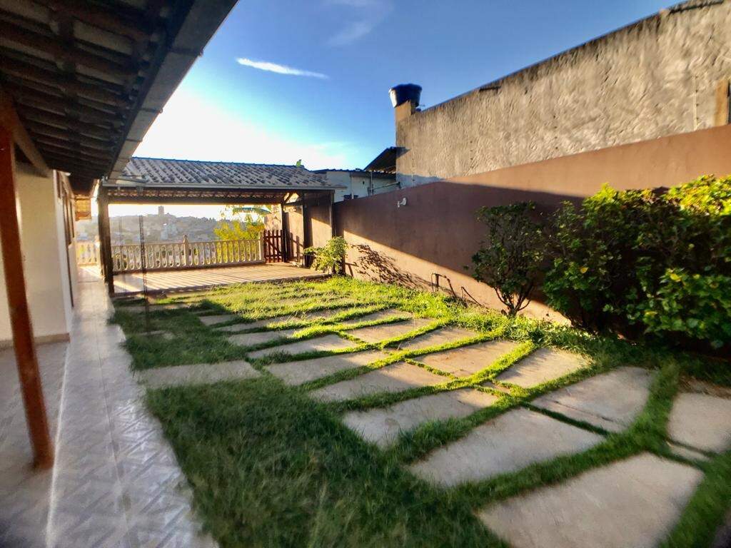 Casa à venda no Estoril: 