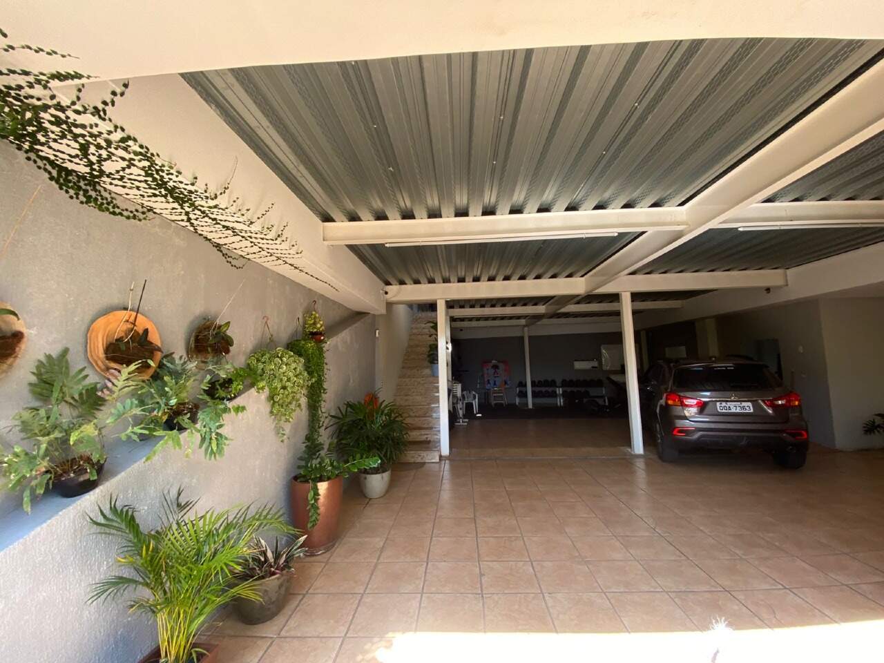 Casa comercial para aluguel no Estoril: 