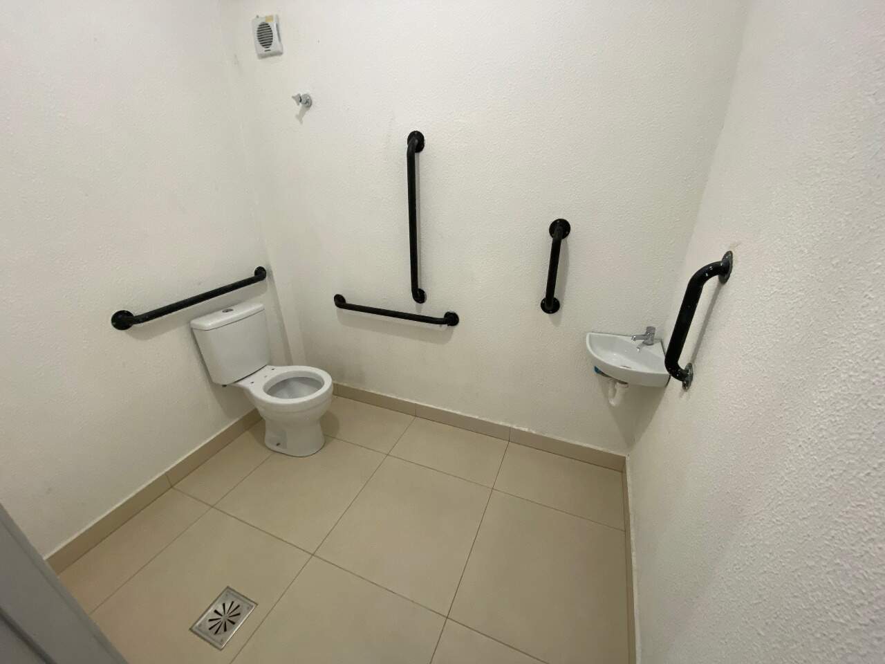 Loja para aluguel no Buritis: 