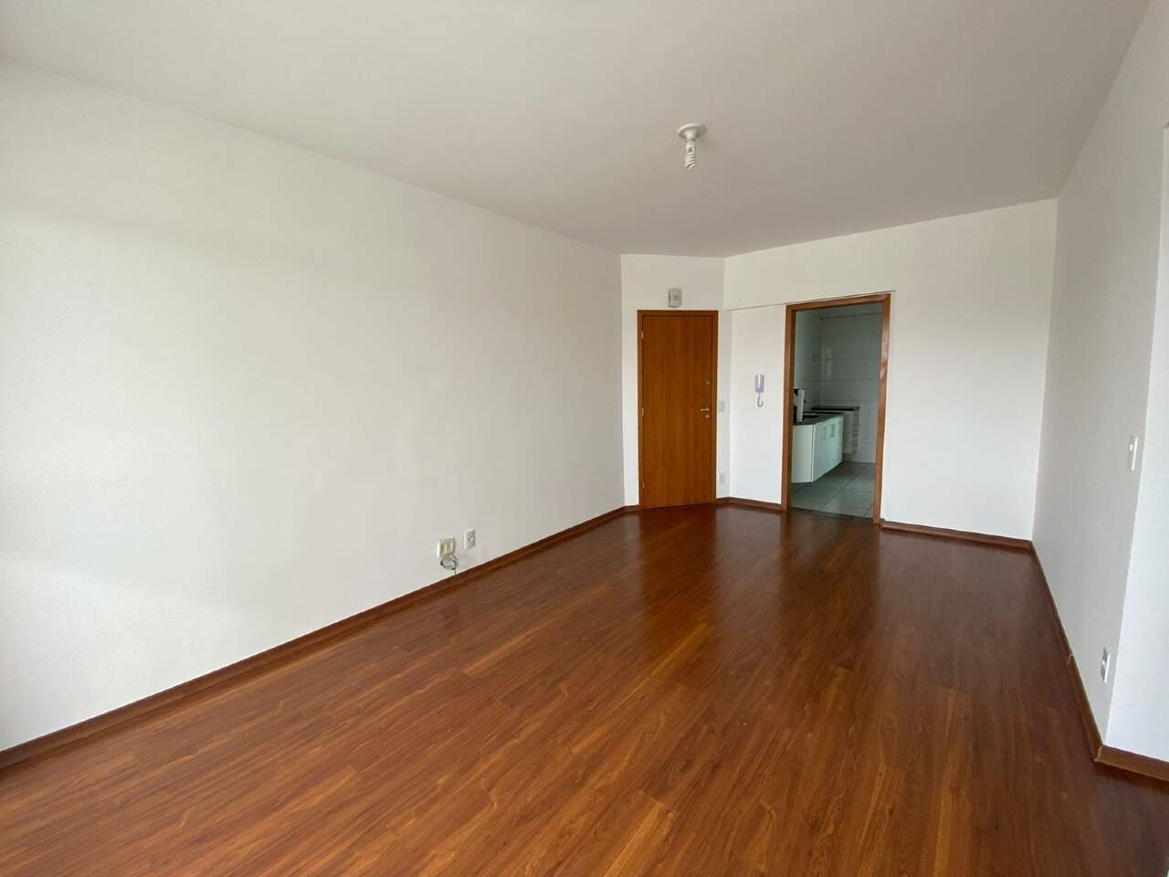 Apartamento para aluguel no Estoril: 