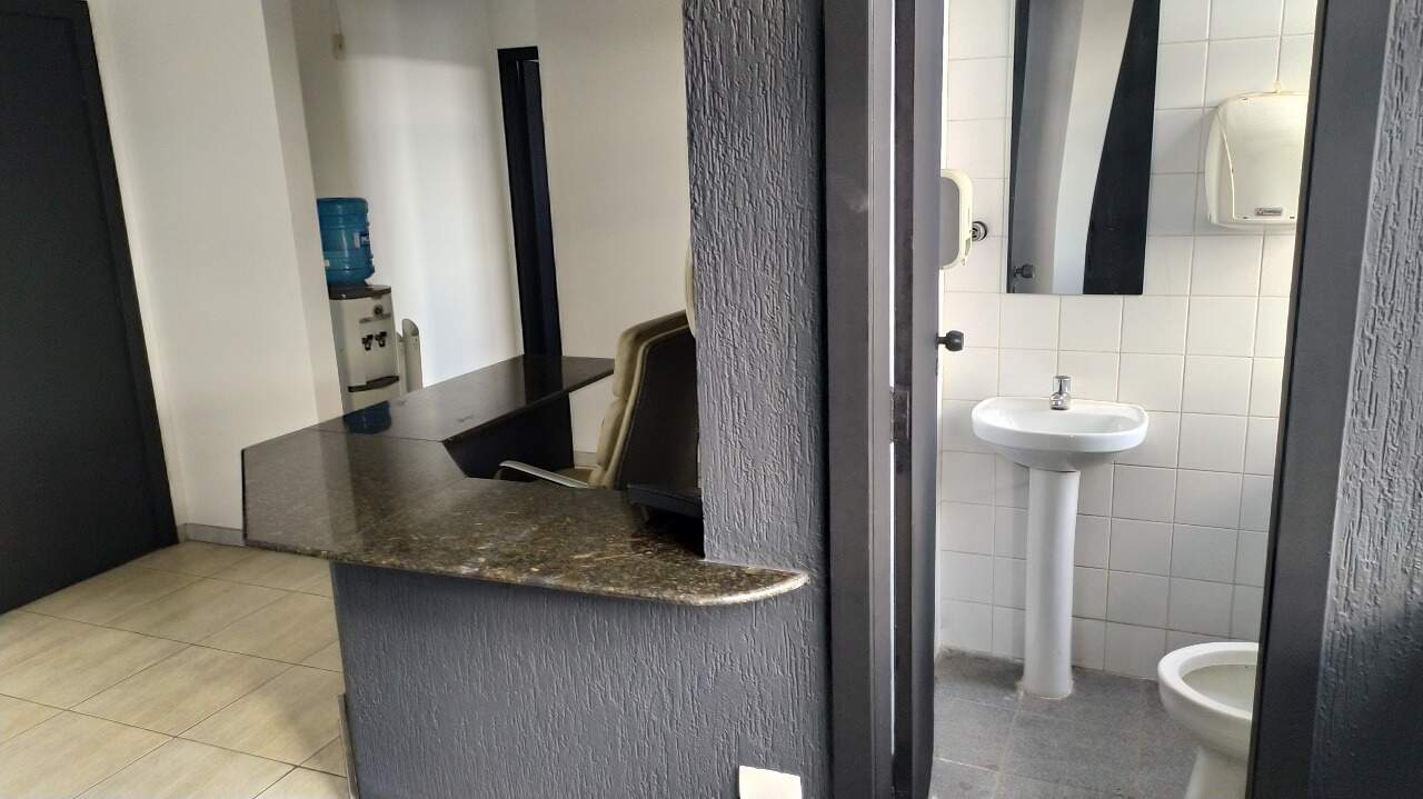 Sala à venda no Buritis: 