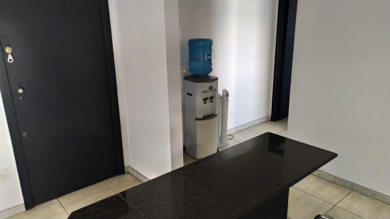 Sala à venda no Buritis: 