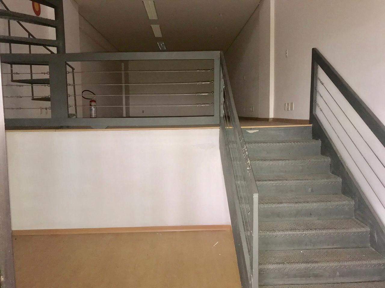 Loja à venda no Santa Lúcia: 