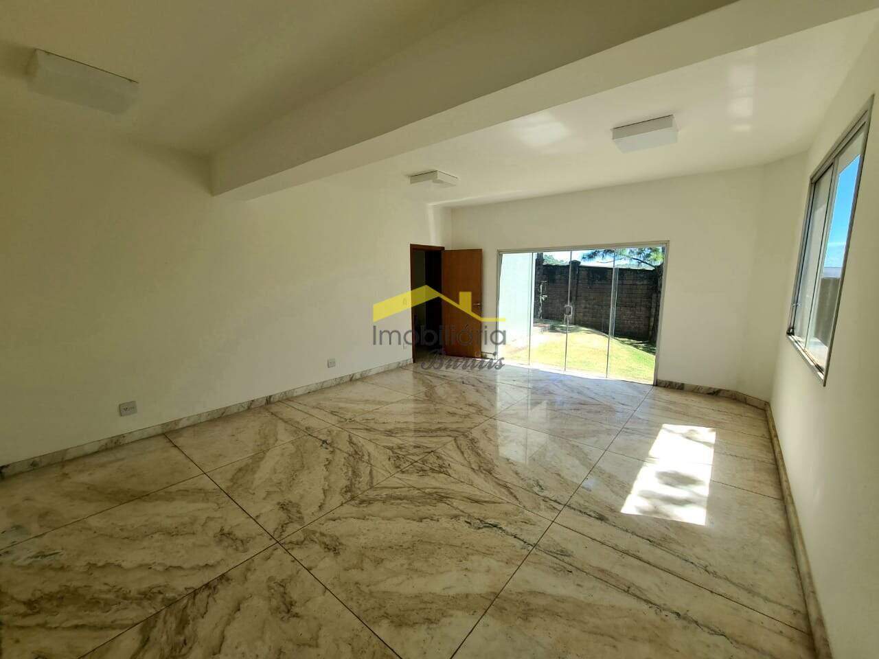 Casa à venda no Residencial das Flores: 