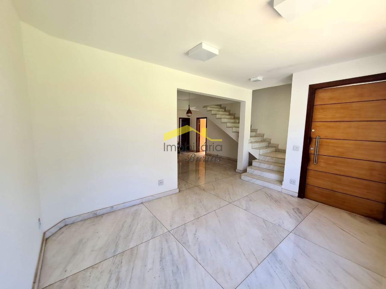 Casa à venda no Residencial das Flores: 