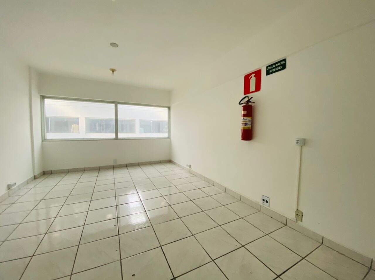 Loja à venda no Buritis: 