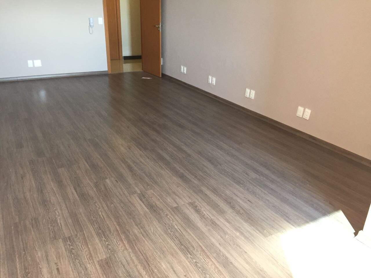 Sala para aluguel no Buritis: 