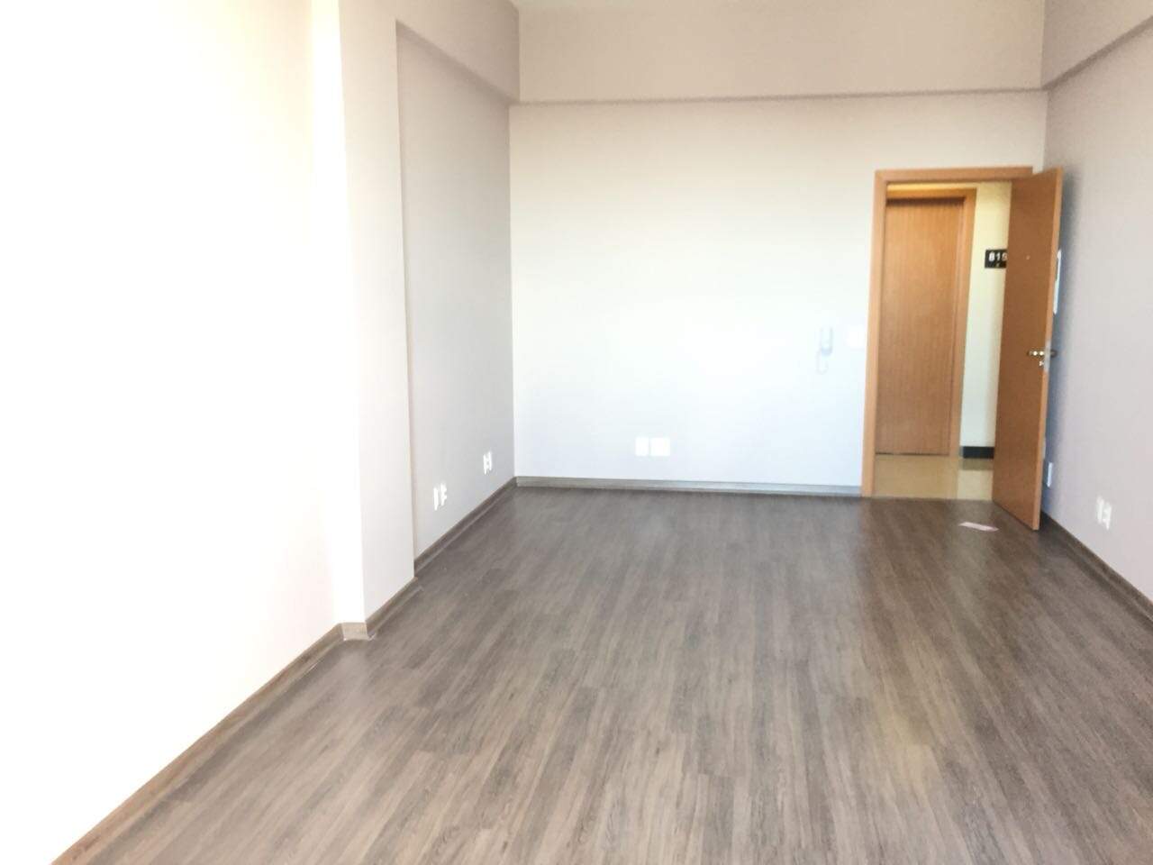 Sala para aluguel no Buritis: 
