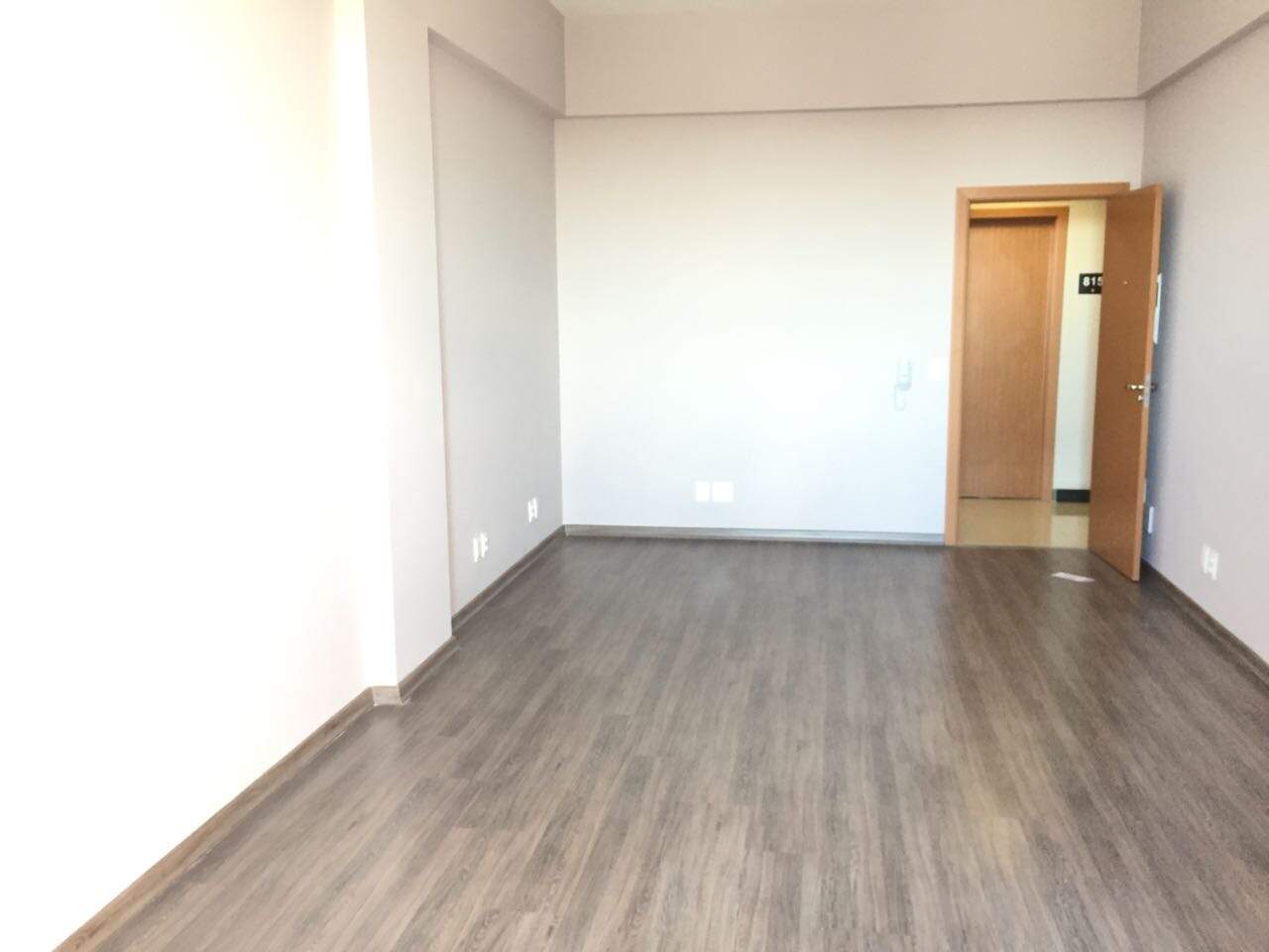 Sala para aluguel no Buritis: 