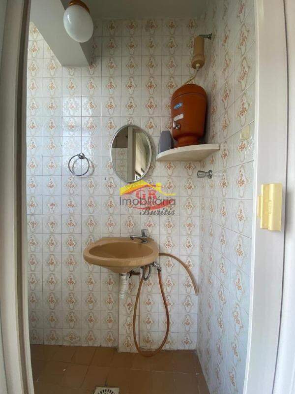 Sala à venda no Barro Preto: 