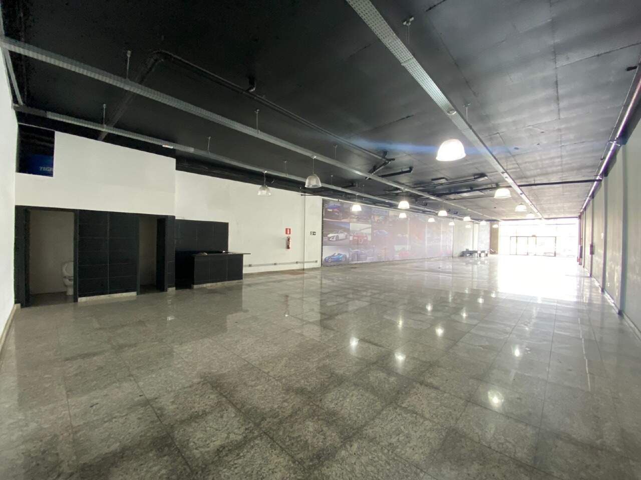 Loja para aluguel no Estoril: 