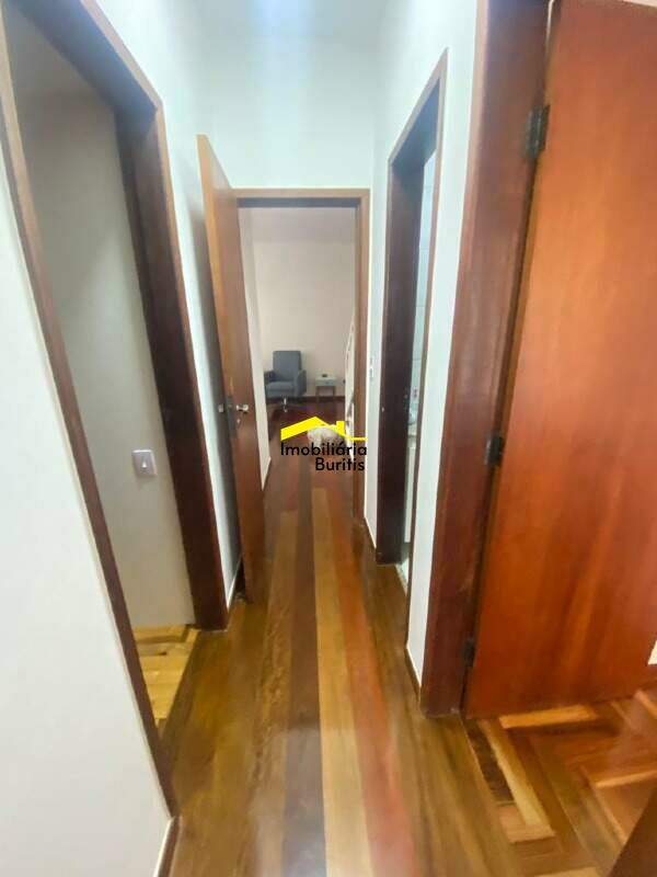 Cobertura à venda no Buritis: 