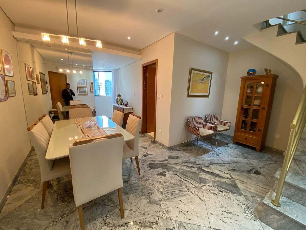 Cobertura à venda no Estoril: 