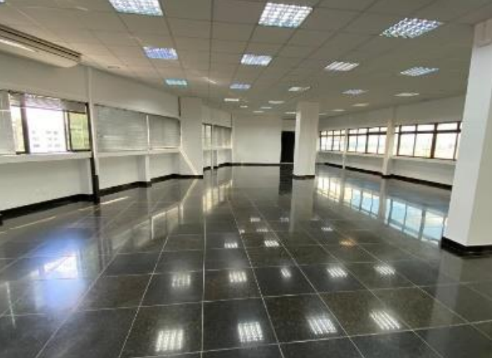 Sala para aluguel no Estoril: 