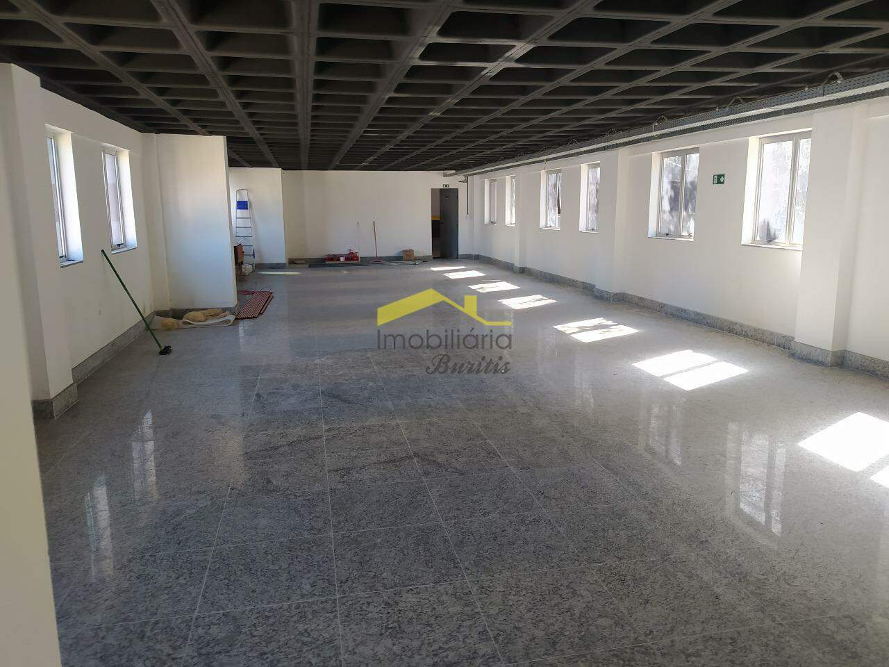 Salão à venda no Buritis: 