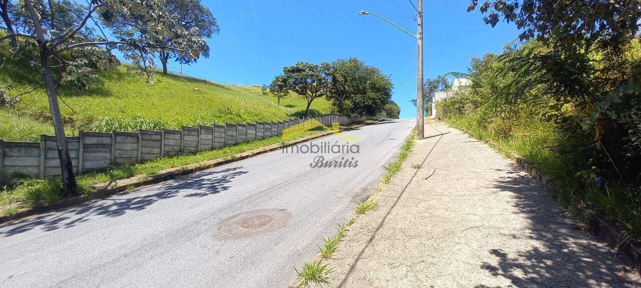 Lote à venda no Buritis: 