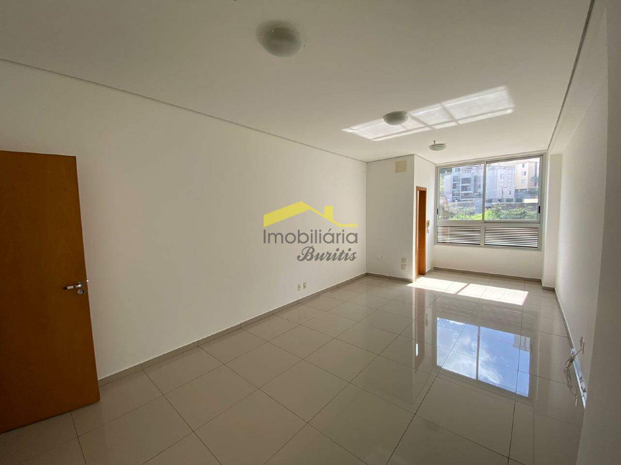 Sala para aluguel no Estoril: 