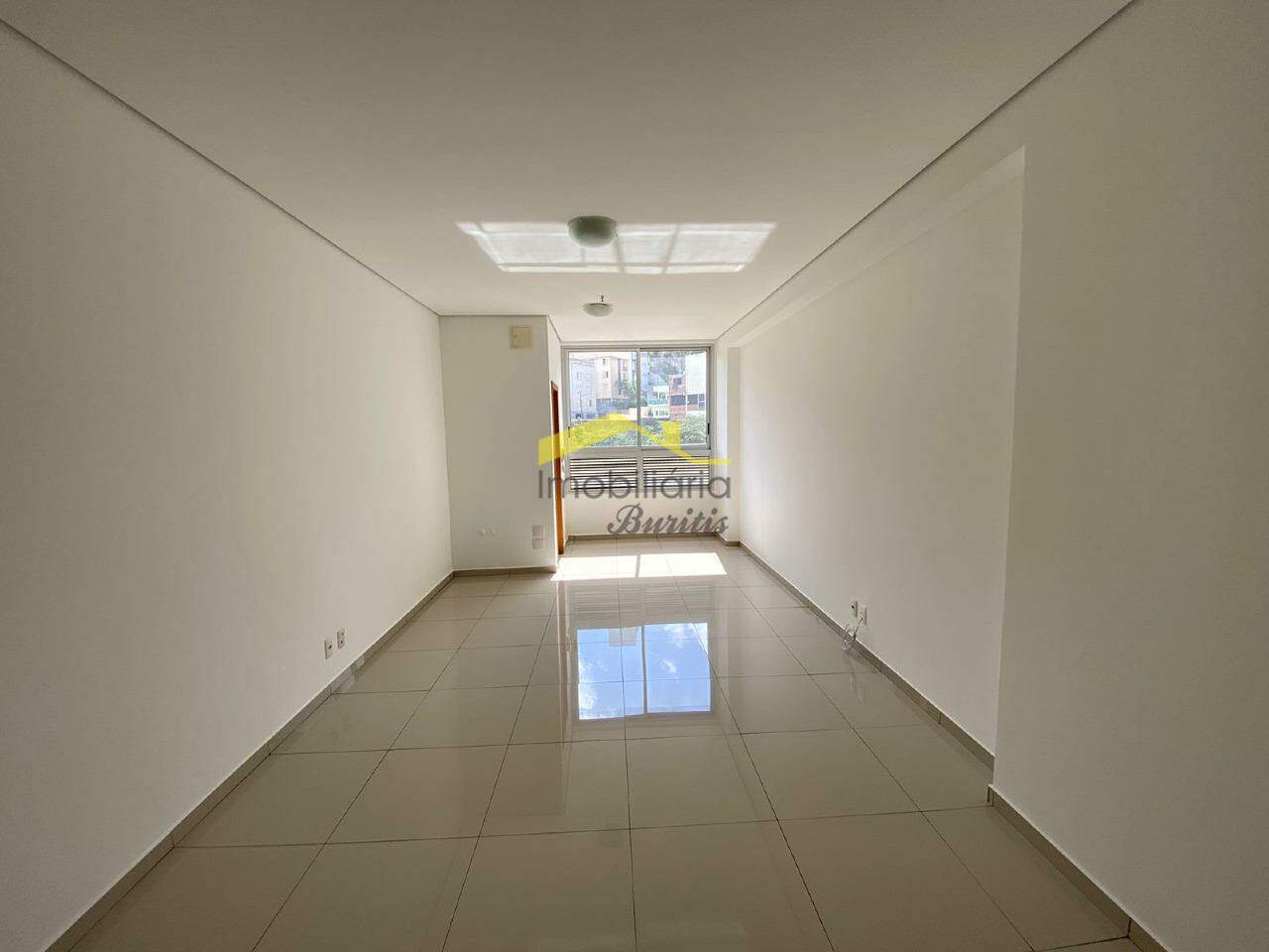 Sala para aluguel no Estoril: 