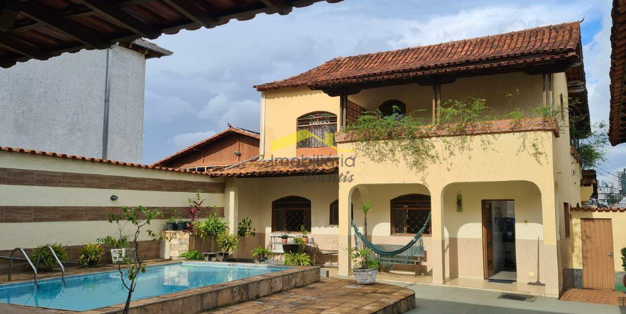 Casa à venda no Palmeiras: 